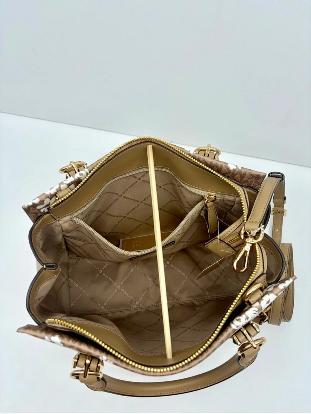 Michael Kors Marilyn Medium Printed Signature Logo Satchel and Wallet Set